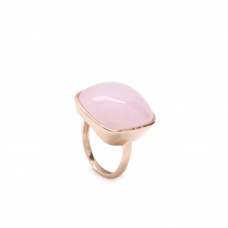 ANILLO CON UNA GEMA ROSA CUADRADA