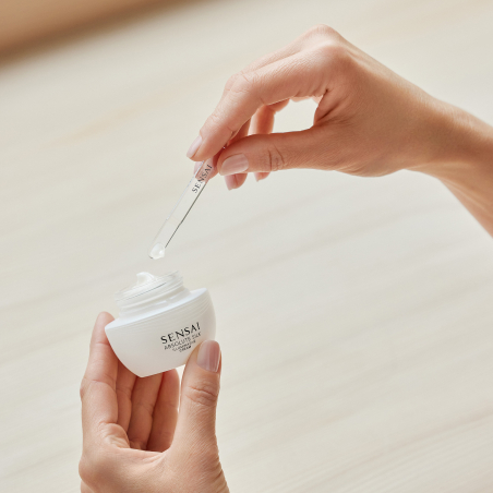 Absolute Silk Illuminative Cream