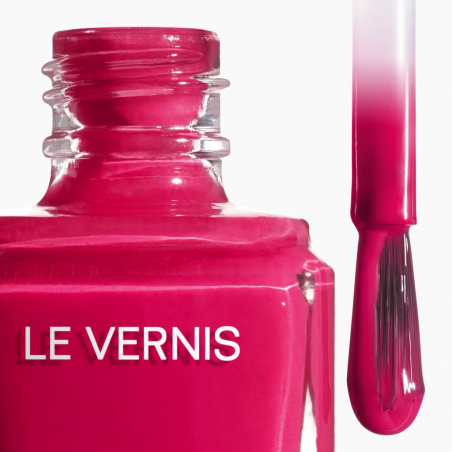 LE VERNIS