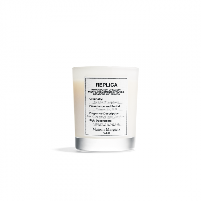 Replica By The Fireplace Candle 165gr