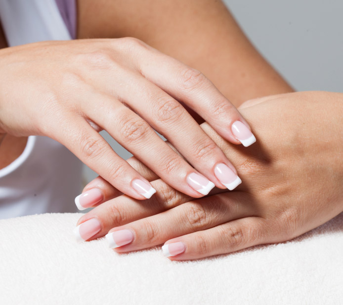 Servicio Beauty Club manicura y pedidura